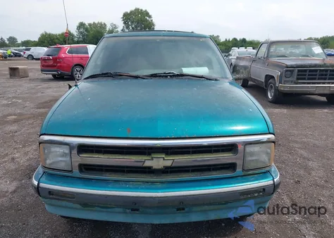 1995 Chevrolet Blazer from USA, damaged, VIN 1GNCS13W2S2199855